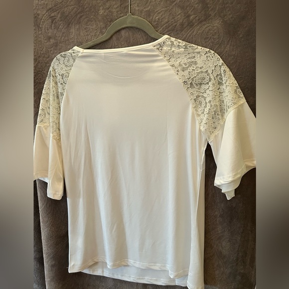 Meaneor Ivory Lace Top Size Small - Picture 2 of 4